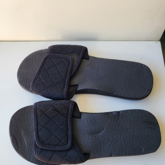 ZeaLand flip flops - Picture 2 of 3